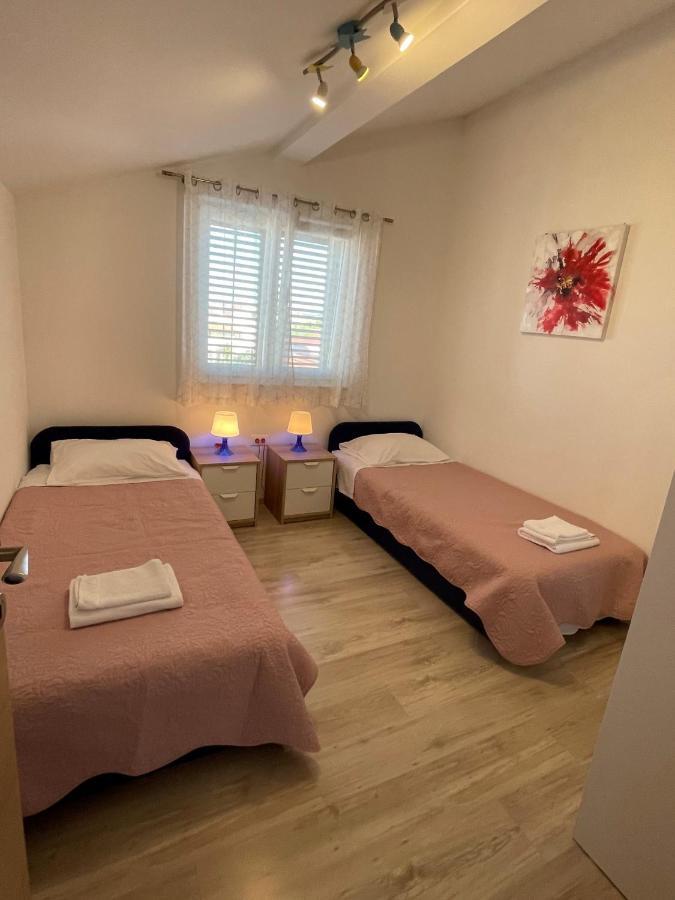 Maja Apartment Betina (Sibenik-Knin)